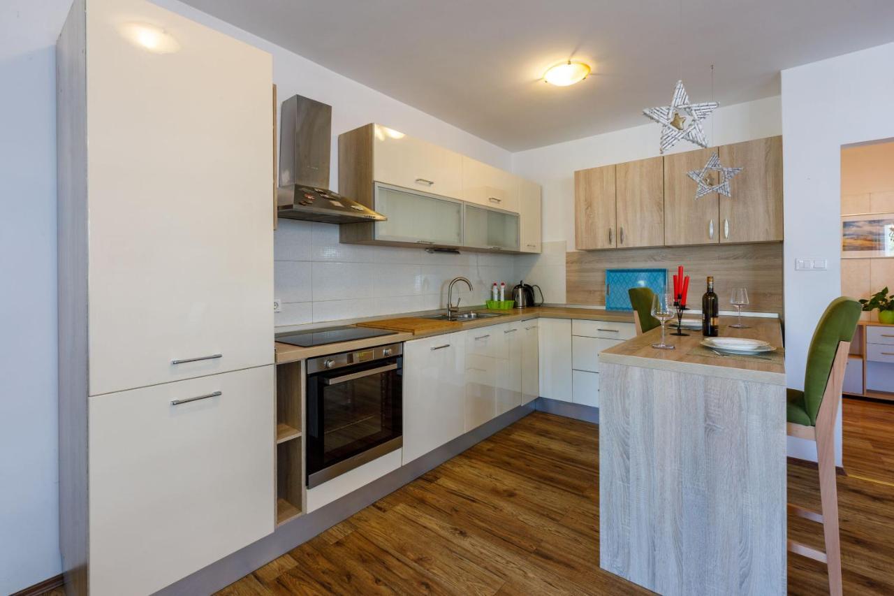Apartments Franny Novi Vinodolski Luaran gambar